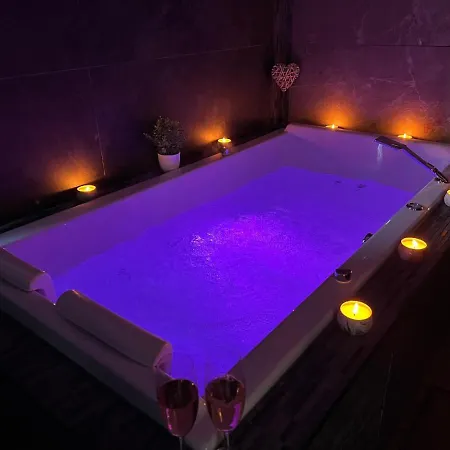 Apartment Cocon Detente Pour 2 Avec Hammam Et Jacuzzi Prive Le Barcares